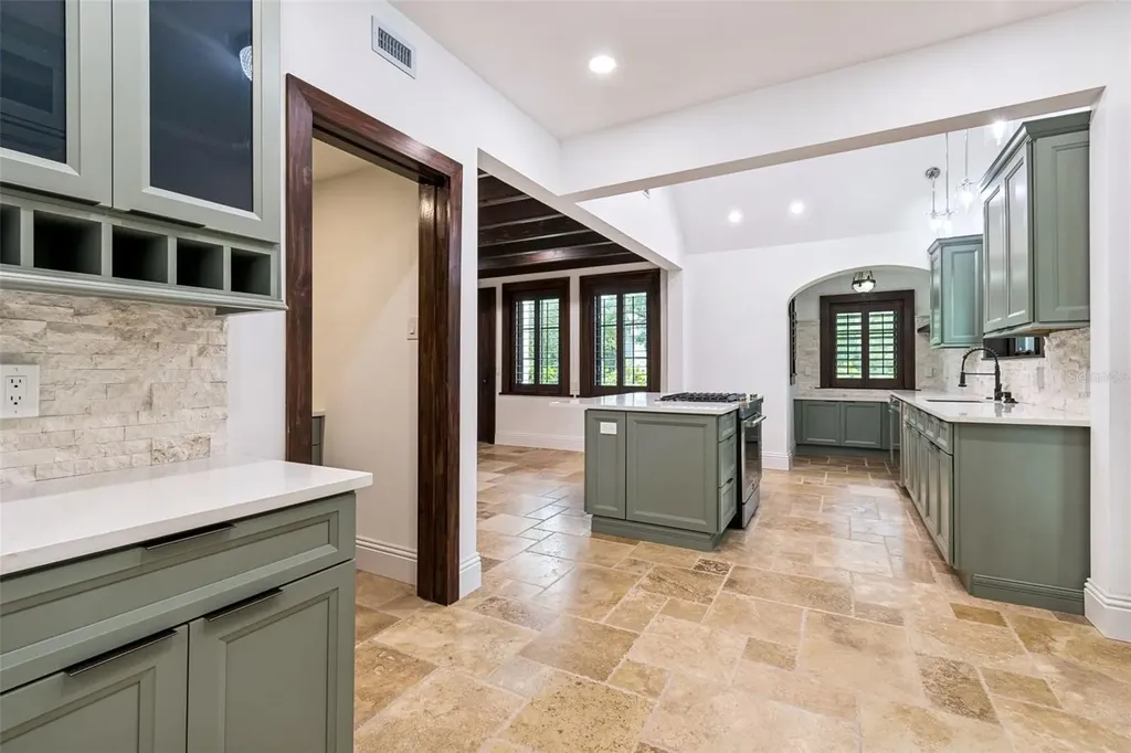 2603 S Parkview Street Tampa FL 33629