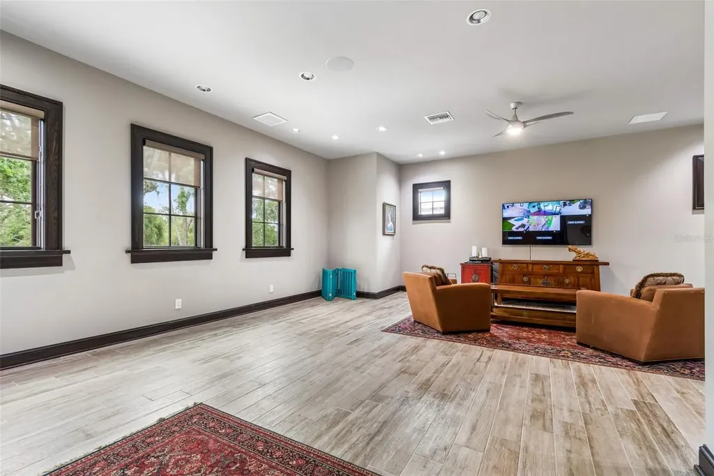 2603 S Parkview Street Tampa FL 33629