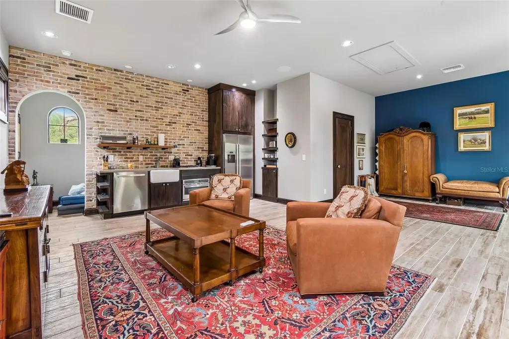2603 S Parkview Street Tampa FL 33629
