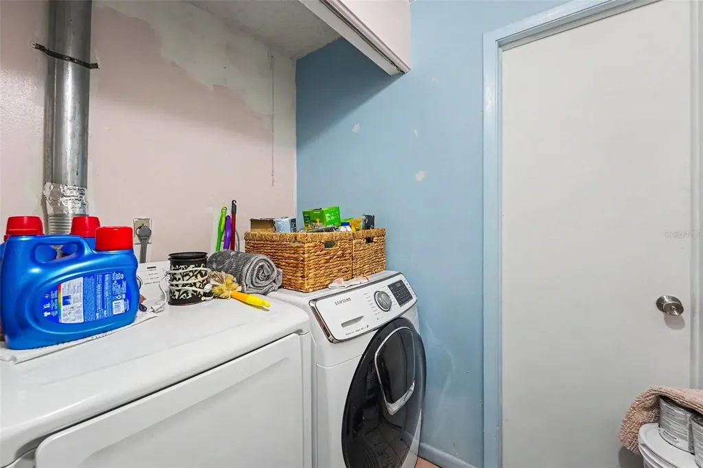 2048 Sunset Grove Lane Clearwater FL 33765