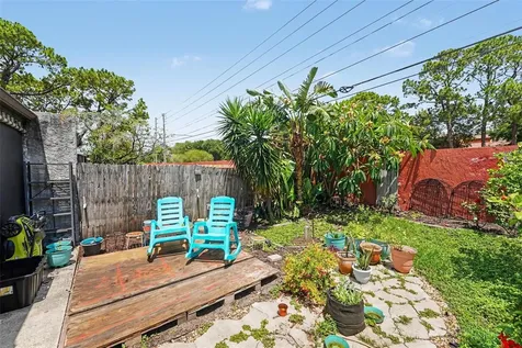 2048 Sunset Grove Lane Clearwater FL 33765