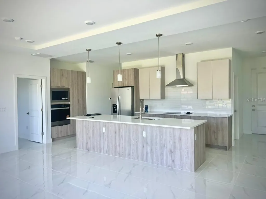 117 NW 13th Street Cape Coral FL 33993