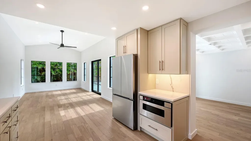 1041 Indian Beach Drive Sarasota FL 34234