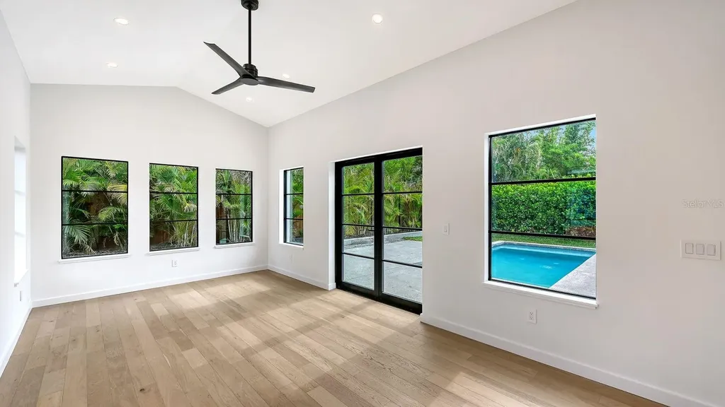 1041 Indian Beach Drive Sarasota FL 34234