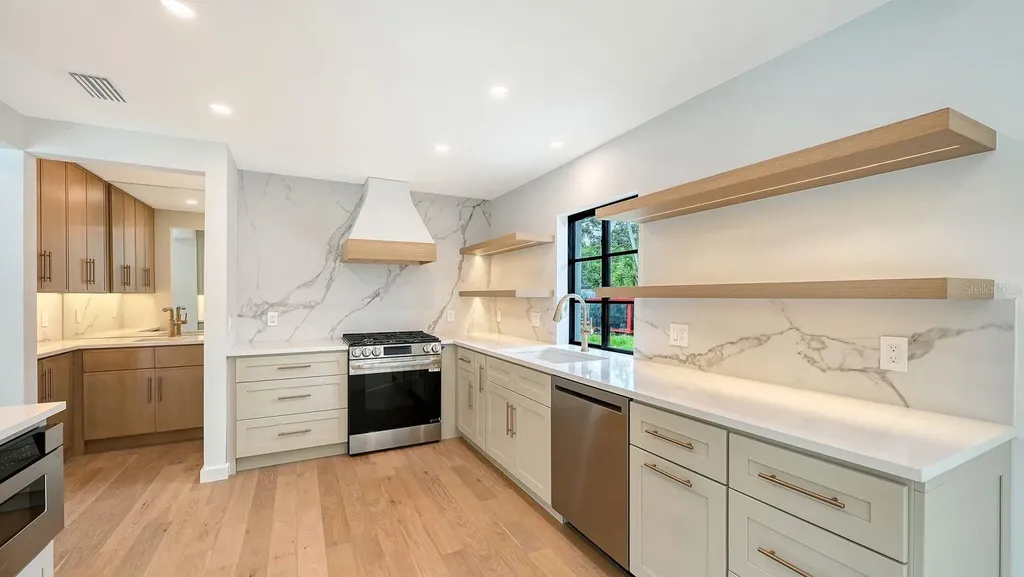 1041 Indian Beach Drive Sarasota FL 34234