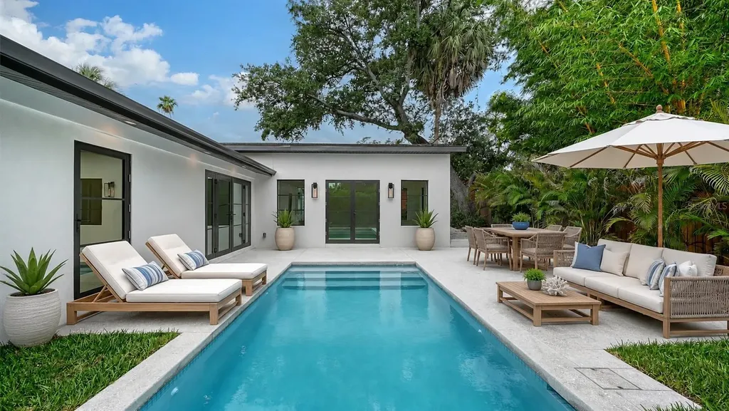1041 Indian Beach Drive Sarasota FL 34234