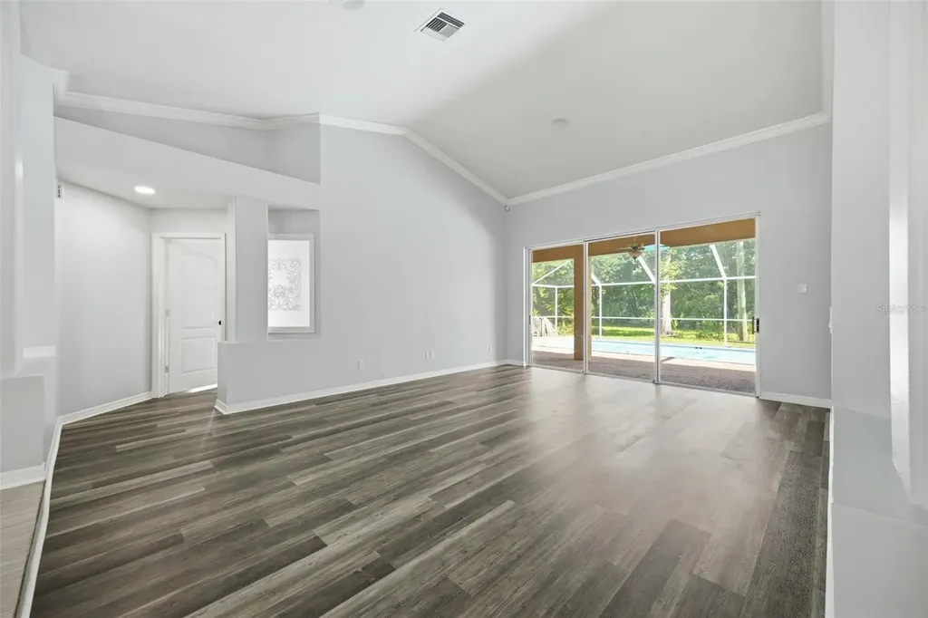 504 Stratfield Drive Lutz FL 33549