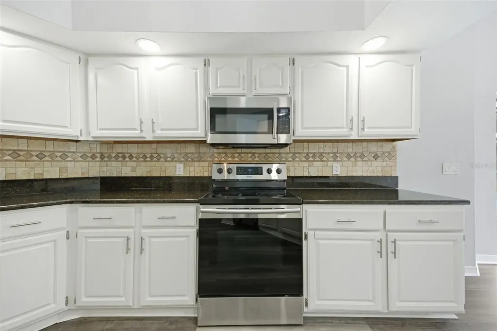 504 Stratfield Drive Lutz FL 33549