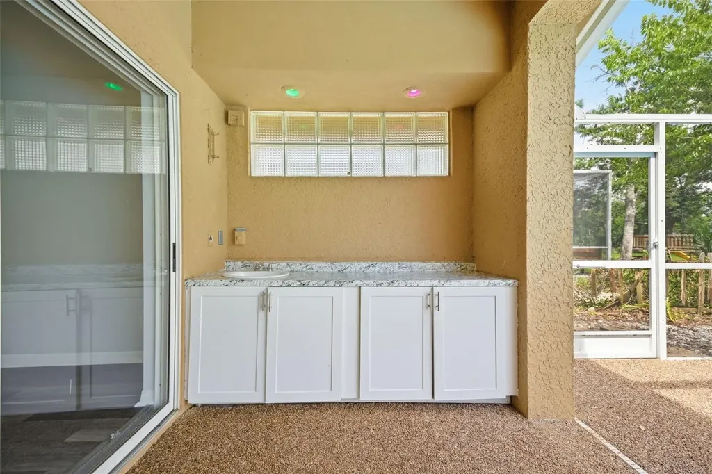 504 Stratfield Drive Lutz FL 33549