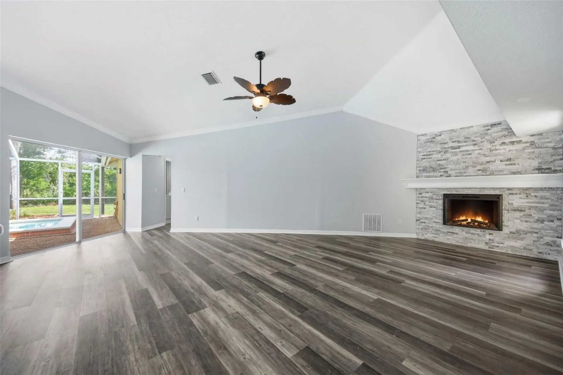 504 Stratfield Drive Lutz FL 33549