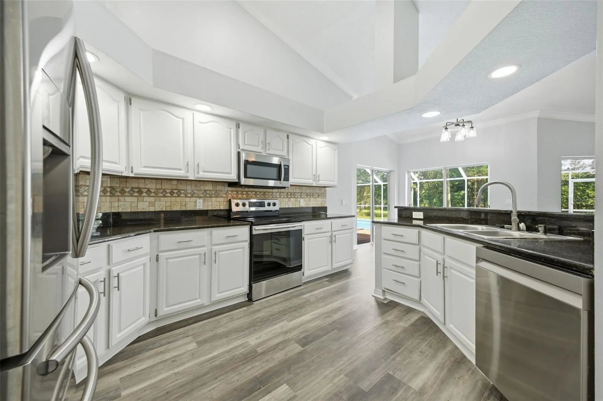 504 Stratfield Drive Lutz FL 33549