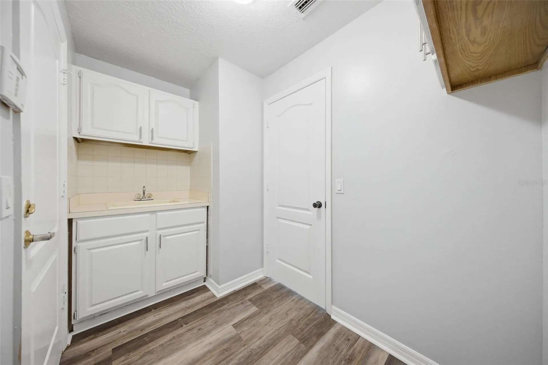 504 Stratfield Drive Lutz FL 33549