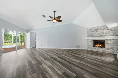 504 Stratfield Drive Lutz FL 33549