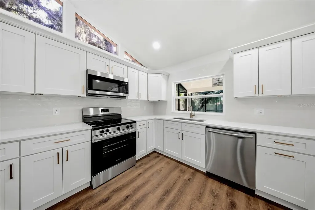 2104 Doefield Court Valrico FL 33596