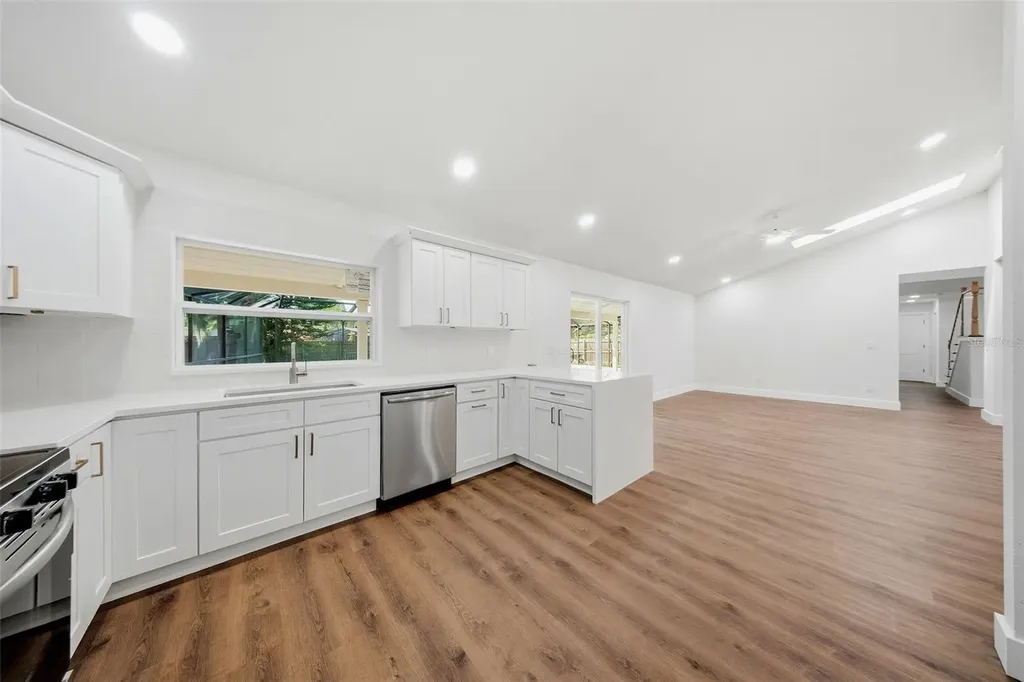2104 Doefield Court Valrico FL 33596