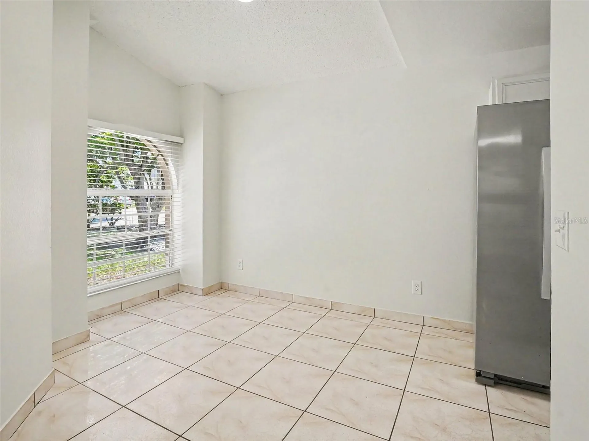 9910 N Dean Oaks Court Orlando FL 32825