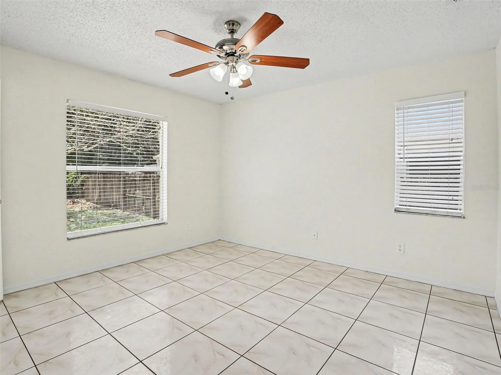 9910 N Dean Oaks Court Orlando FL 32825