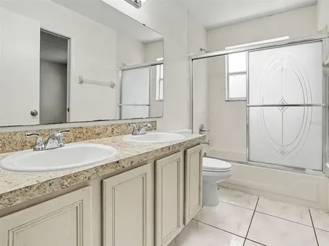 9910 N Dean Oaks Court Orlando FL 32825