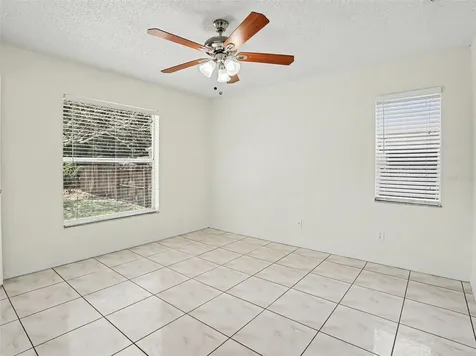 9910 N Dean Oaks Court Orlando FL 32825