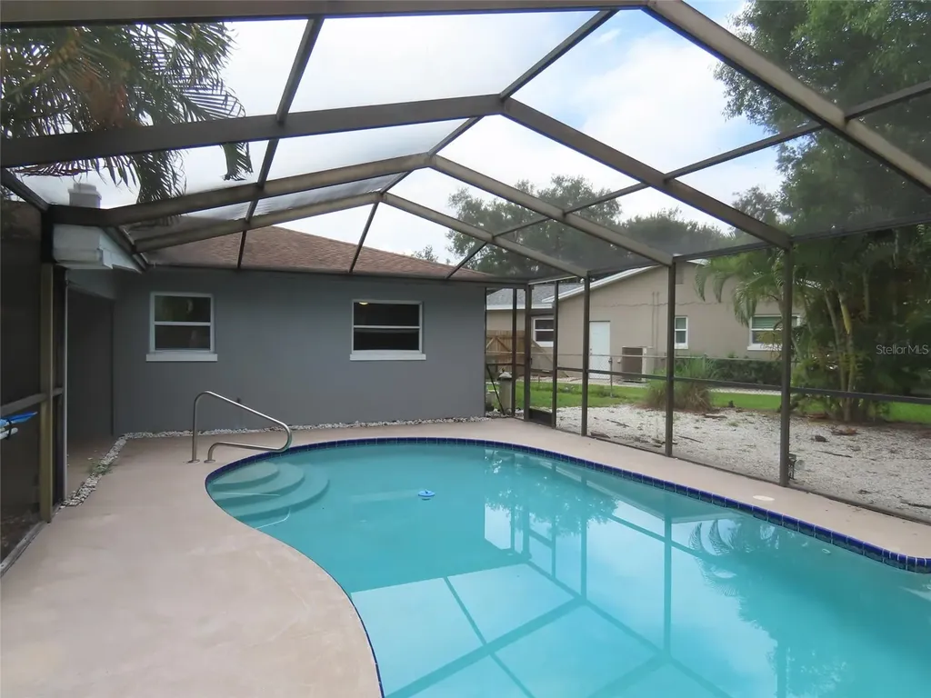2434 65th Street N St Petersburg FL 33710