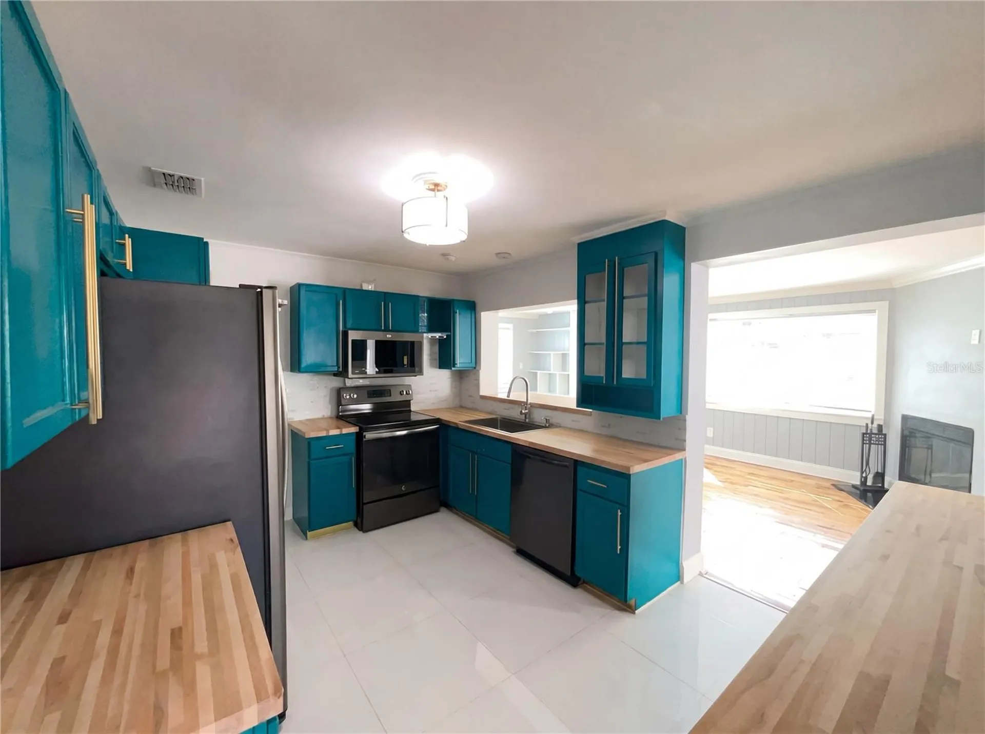 302 E Drury Avenue Kissimmee FL 34744