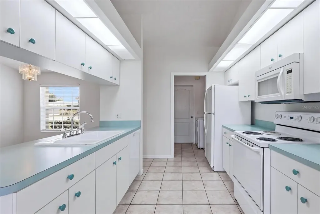 1720 Country Meadows Drive Sarasota FL 34235