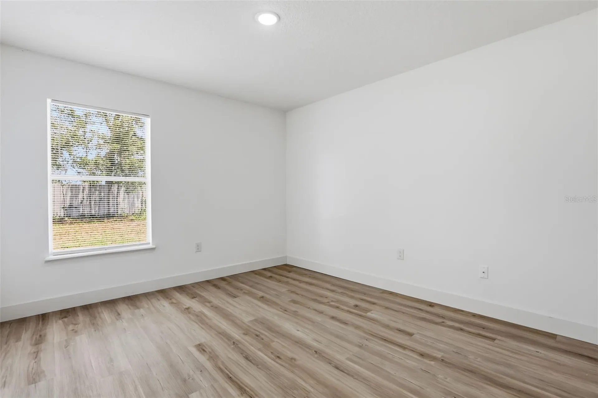 2280 Dumas Drive Deltona FL 32738