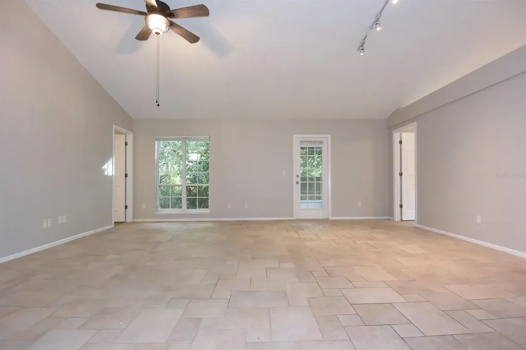 1672 Countrywood Street Tarpon Springs FL 34689