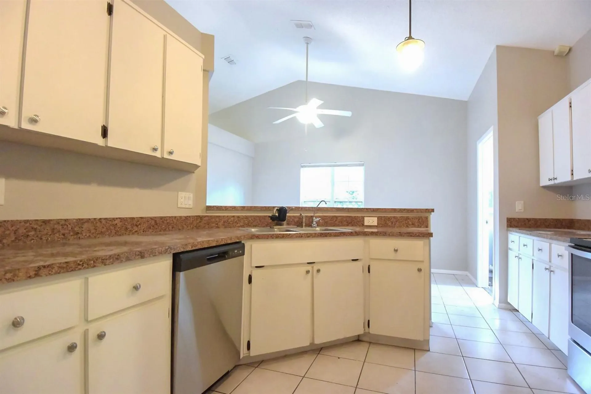 1672 Countrywood Street Tarpon Springs FL 34689