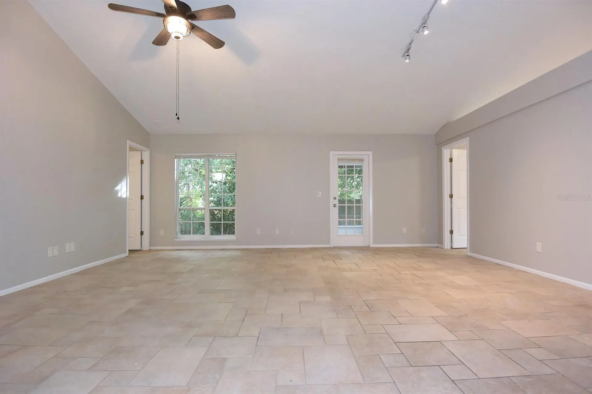 1672 Countrywood Street Tarpon Springs FL 34689
