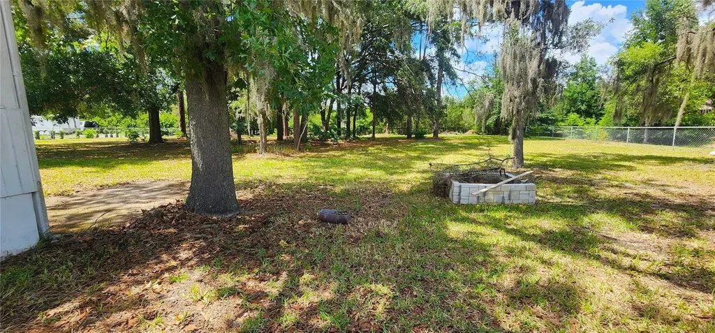 19865 SW 5th Place Dunnellon FL 34431