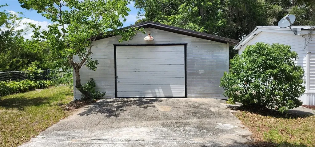 19865 SW 5th Place Dunnellon FL 34431