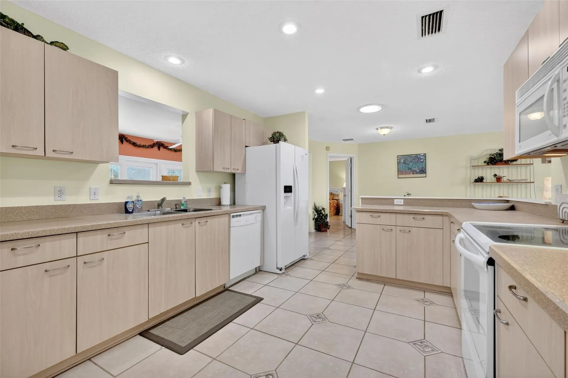 422 San Marino Drive The Villages FL 32159