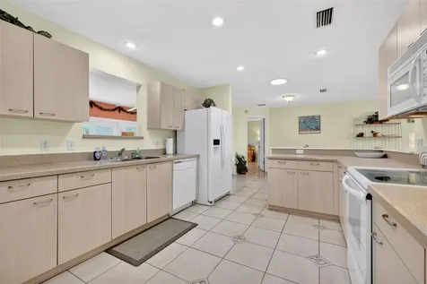 422 San Marino Drive The Villages FL 32159