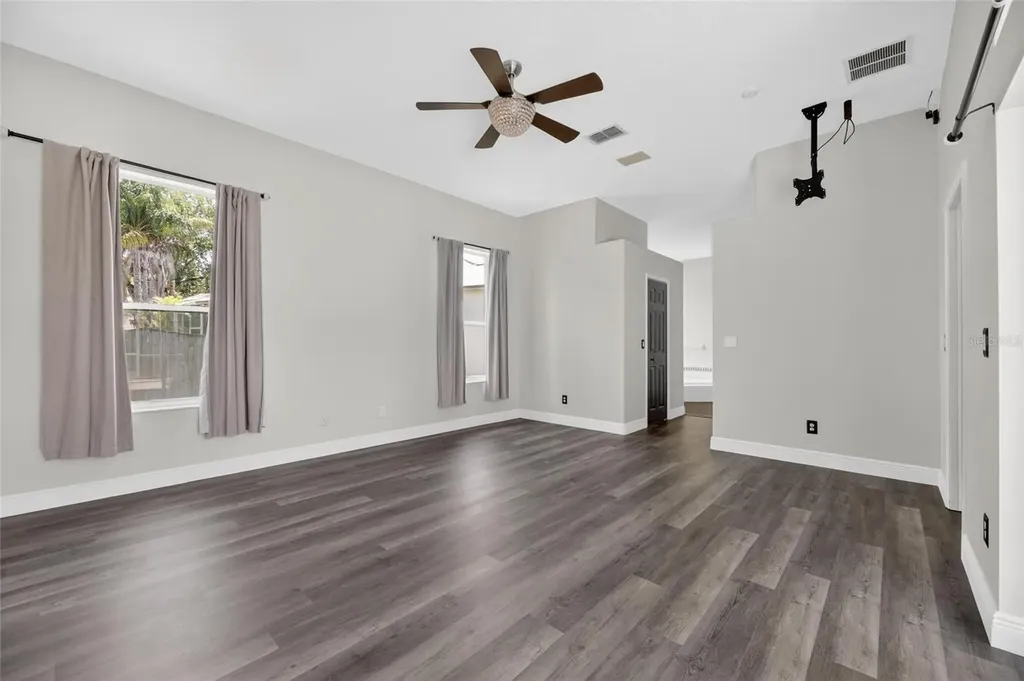16003 Ridley Place Tampa FL 33647