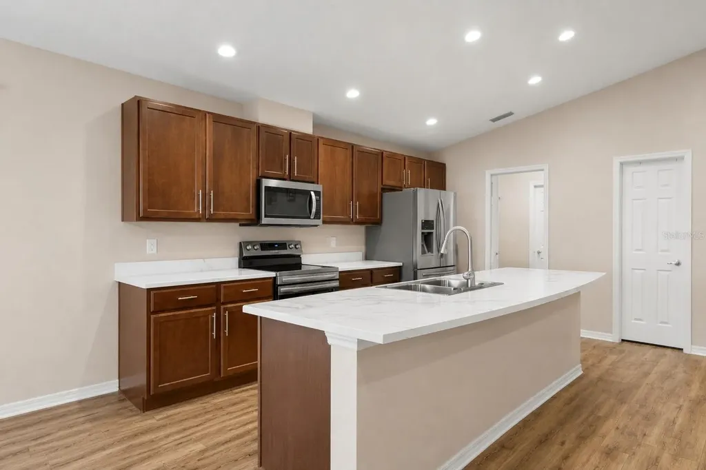 2014 Danes Court Lakeland FL 33810