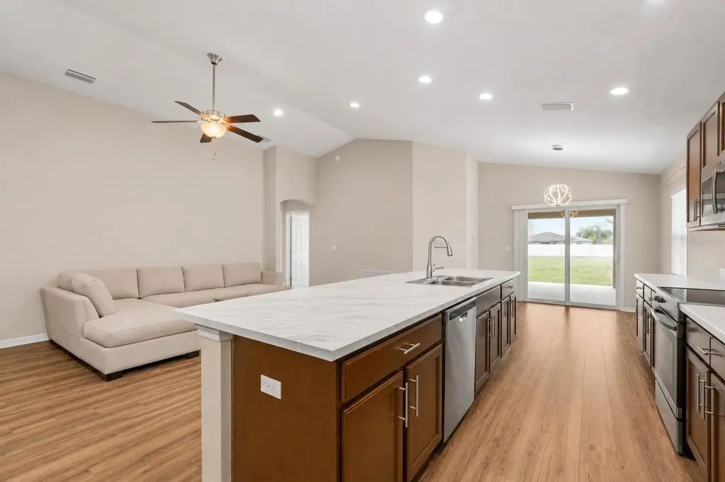 2014 Danes Court Lakeland FL 33810