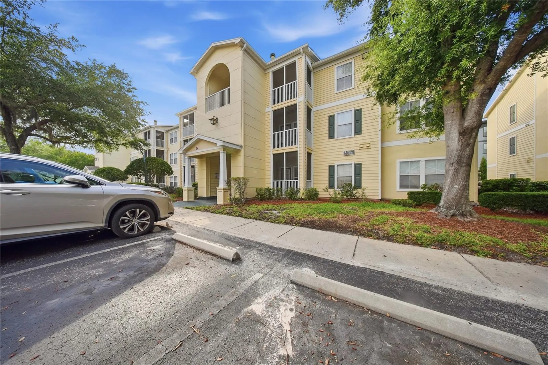 18477 Bridle Club Drive Tampa FL 33647