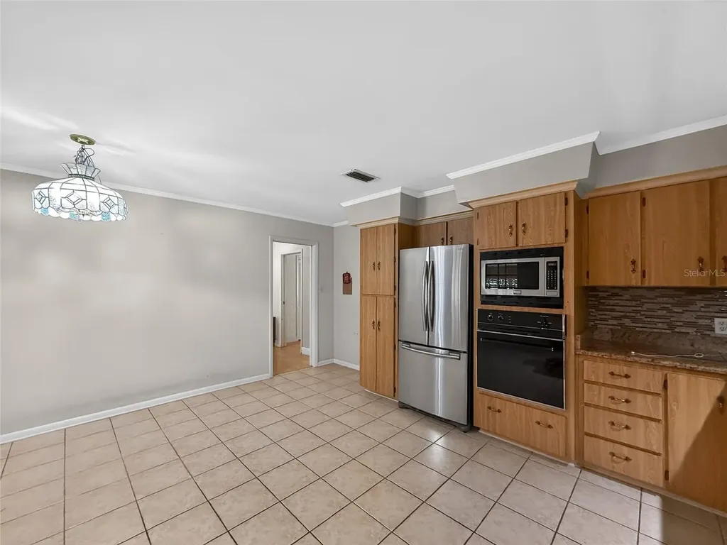 305 N Glen Avenue Tampa FL 33609