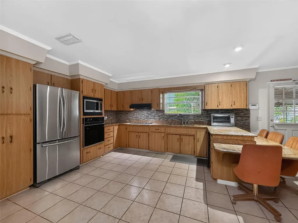 305 N Glen Avenue Tampa FL 33609