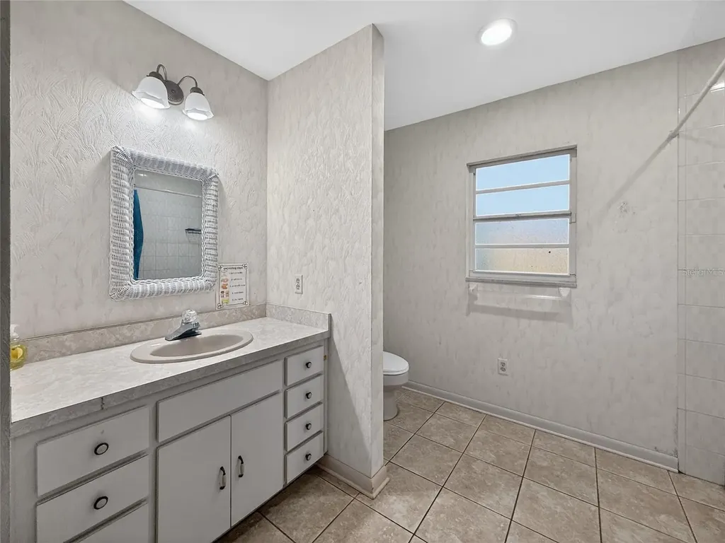 305 N Glen Avenue Tampa FL 33609
