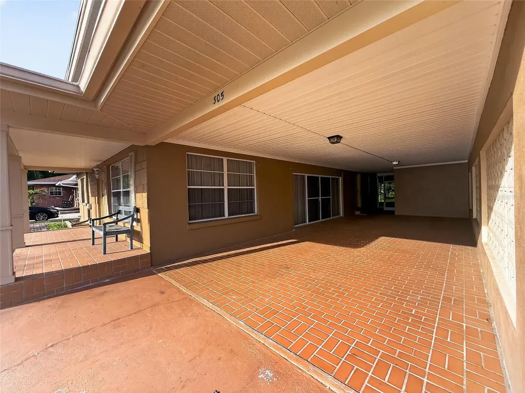 305 N Glen Avenue Tampa FL 33609
