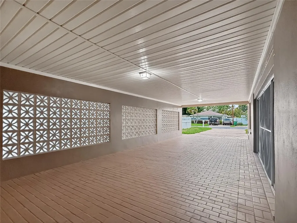 305 N Glen Avenue Tampa FL 33609