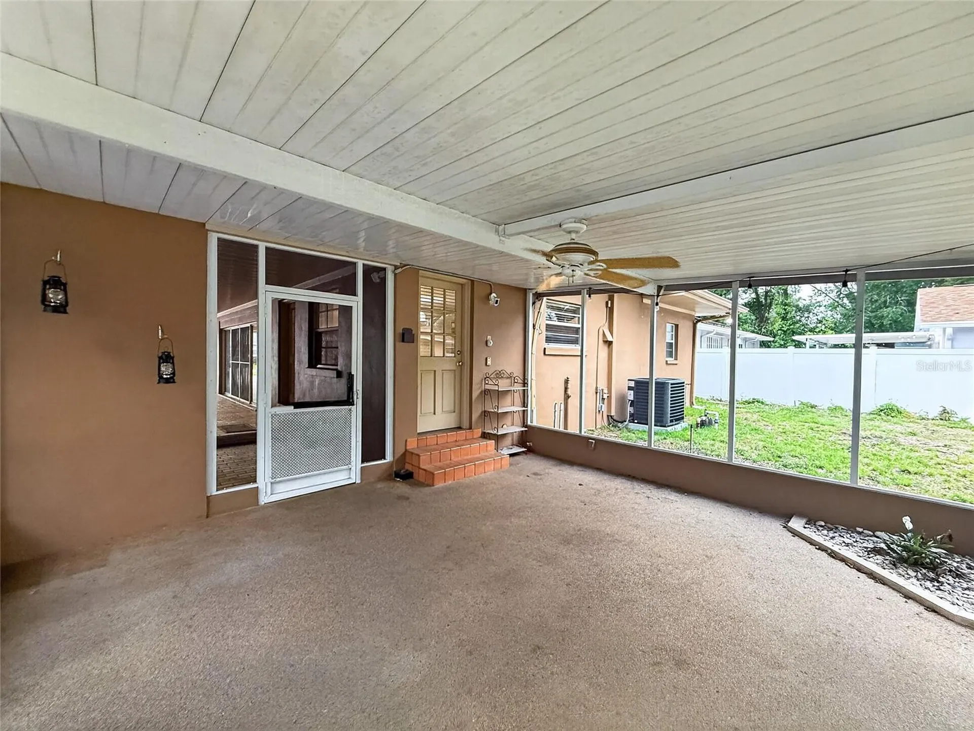 305 N Glen Avenue Tampa FL 33609
