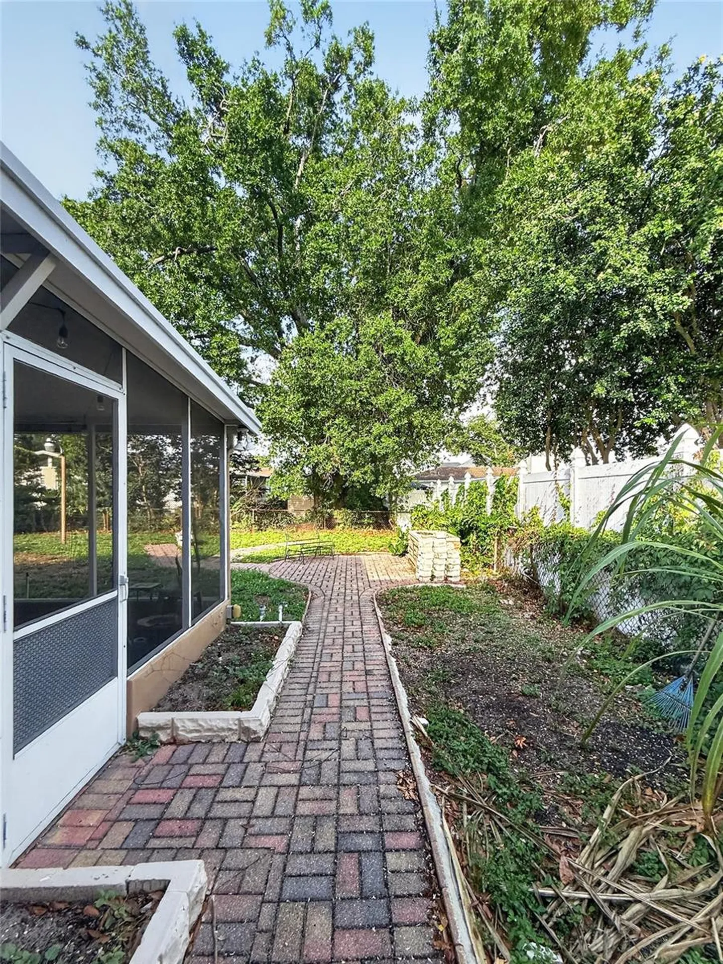 305 N Glen Avenue Tampa FL 33609