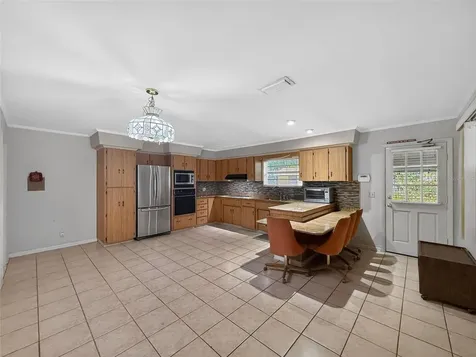 305 N Glen Avenue Tampa FL 33609
