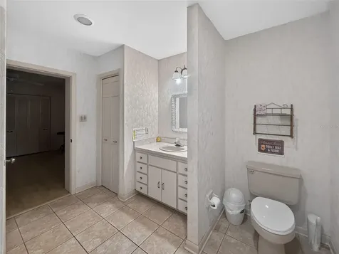 305 N Glen Avenue Tampa FL 33609