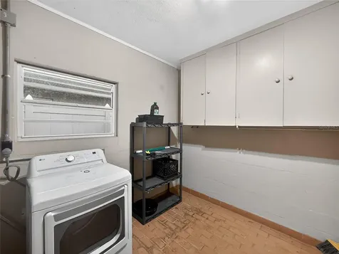 305 N Glen Avenue Tampa FL 33609