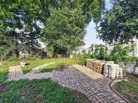 305 N Glen Avenue Tampa FL 33609