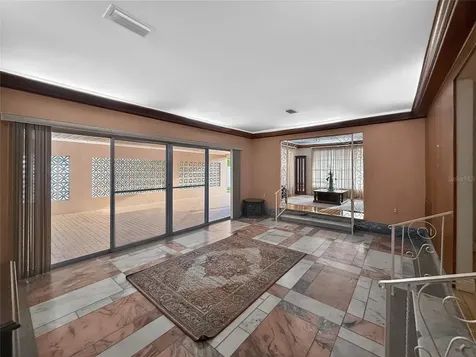305 N Glen Avenue Tampa FL 33609
